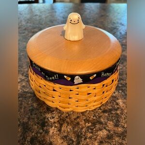Longaberger Halloween basket with lid